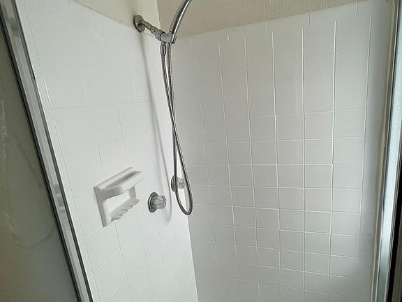 5th image of 2820 S Sepulveda Blvd APT 19