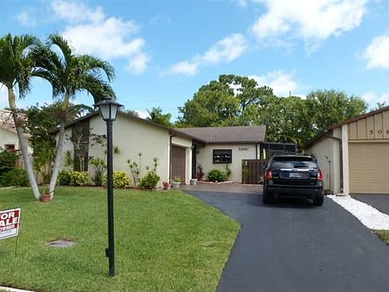 1st image of 5067 Mirror Lakes Blvd