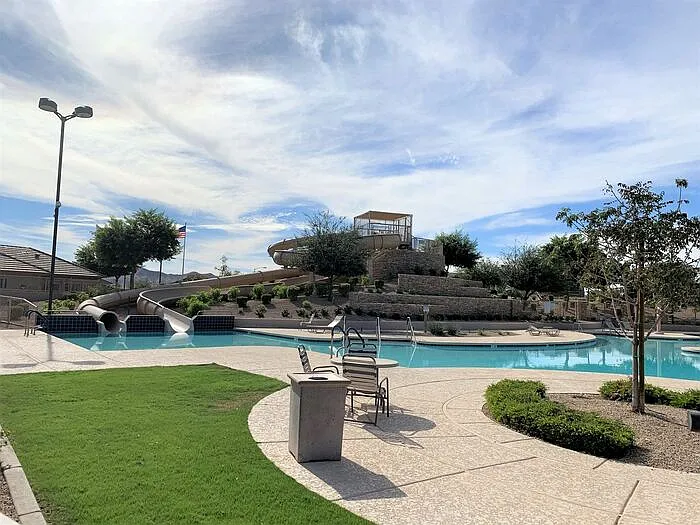2377 E Alonso Dr — Photo 2