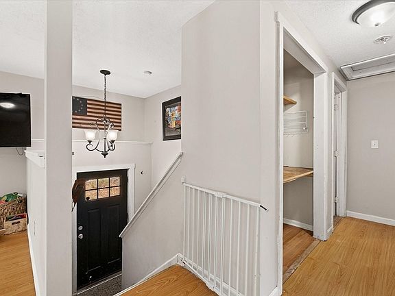 4th image of 560 Conant Rd