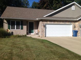 6134 Fairgrove St, Kalamazoo, MI 49009