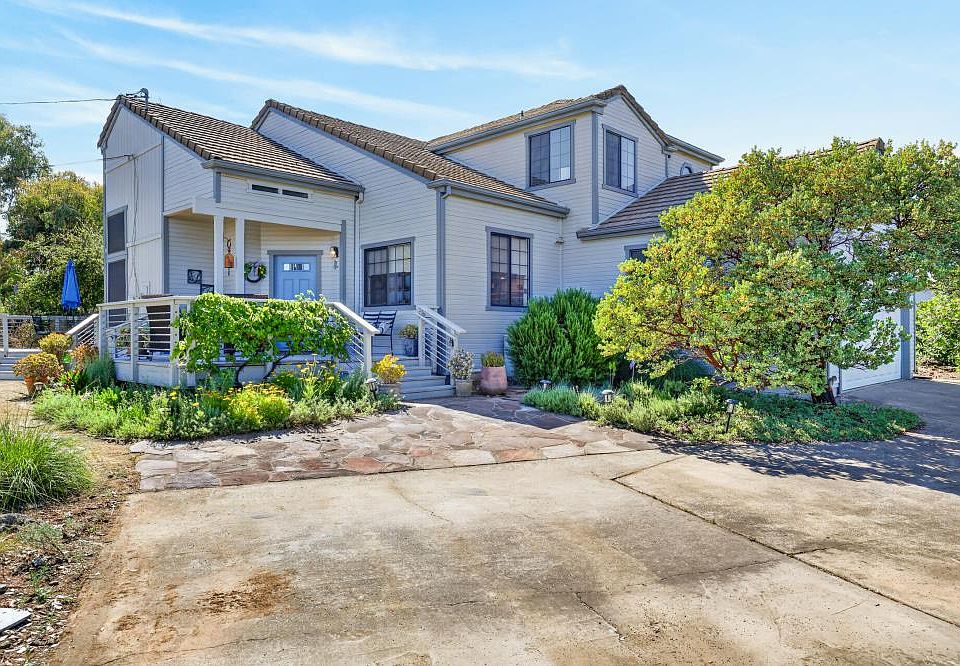 1st image of 2489 Knollwood Dr