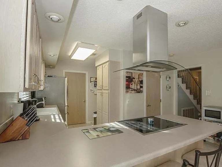 102 Rebeccas Ln — Photo 16