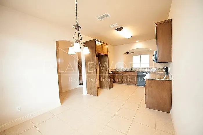 4620 Angus Dr — Photo 15