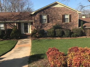 102 Honey Horn Dr, Simpsonville, SC 29681