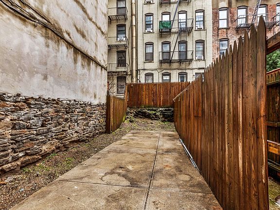 5th image of 486 E 74th St APT 1C