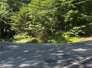 Forest Dr, Nazareth, PA 18064