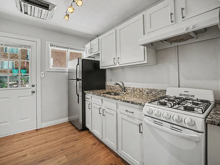 140 E Dartmouth Ave #3100 — Photo 3