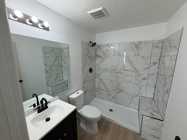 1530 E Ash St — Photo 7