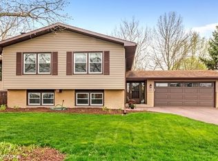 1561 Bolson Dr, Downers Grove, IL 60516