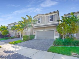 4913 NW 48th Ter, Tamarac, FL 33319