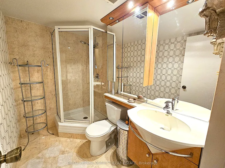 1535 Lakeshore Rd E #1704 — Photo 21