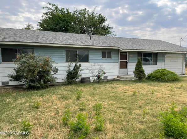 2104 W 5th St, Grandview, WA 98930