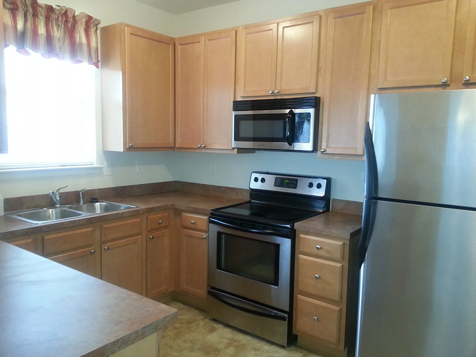 2 bed, 2.5 bath, 1340 sqft, $2,300 — Photo 4