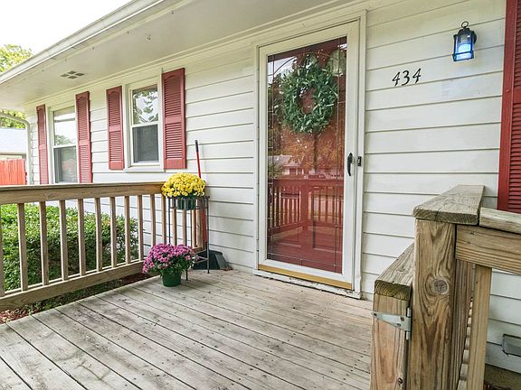 3rd image of 434 Weymouth Ln
