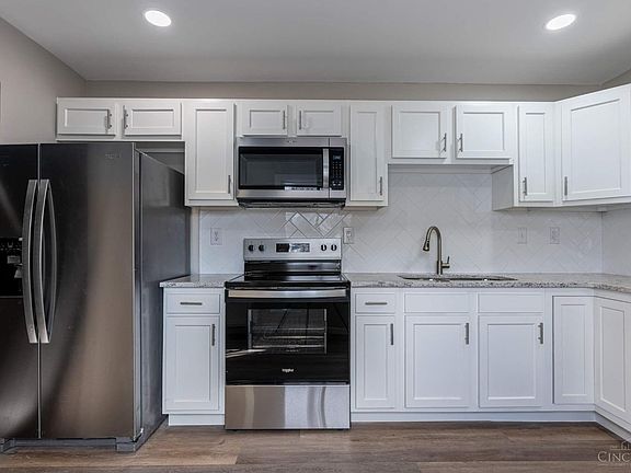 4th image of 810 Chelsea Dr