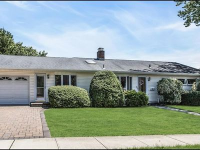 2 Arbor Road, Syosset, NY, 11791