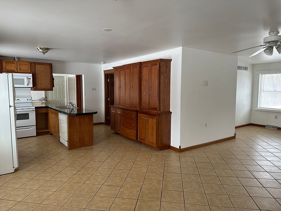 1st image of 20 Morris Ln Unit A