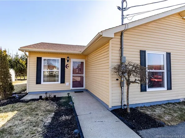 16 Imperial Dr, Sussex, NB E4E 5Z5