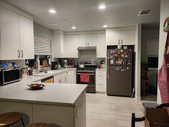 4th image of 37 Oak Ave