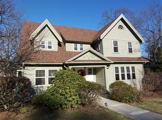 8 Hancock Hill Dr, Worcester, MA 01609