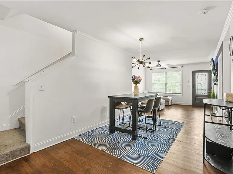 545 Elmwood Rd NW #A & B — Photo 4
