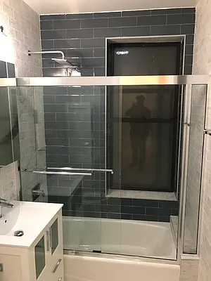 Rented by PMG Real Estate  | media 44