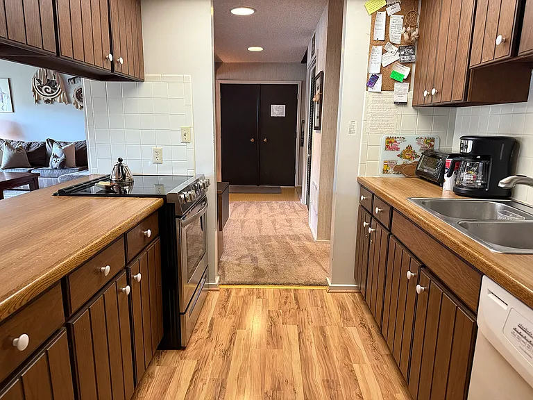 2080 Trollhaugen Ct #310 — Photo 7