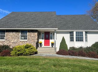 37 Buchanan Rd, Stockton, NJ 08559