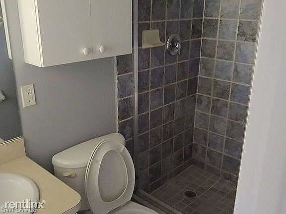 3rd image of 3229R Royal Palm Ave