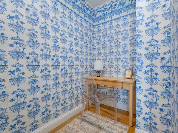 3 Hanover Square image 12 of 19