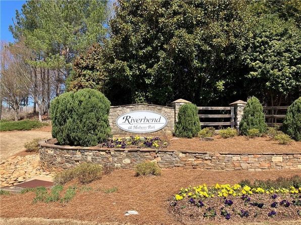 6133 Mulberry Park Dr, Braselton, GA 30517