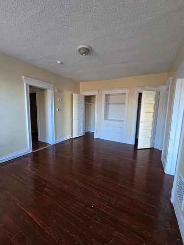 52 Dickerman St Photo 1