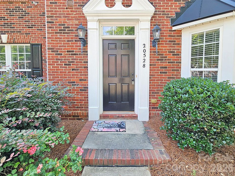 1st image of 20528 Harbor View Dr