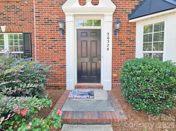 20528 Harbor View Dr, Cornelius, NC 28031