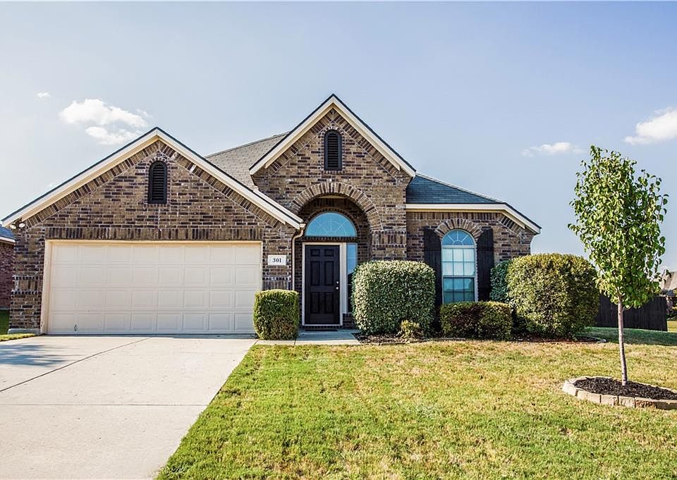 1st image of 301 Woodridge Dr
