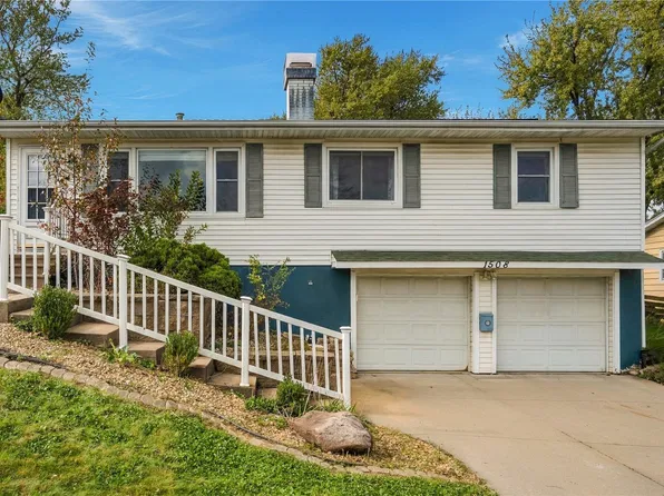 1508 Blanche Dr NW, Cedar Rapids, IA 52405