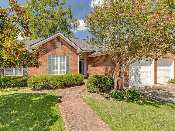 2nd image of 3111 Monteigne Cir