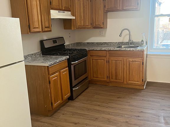 4th image of 306 N 41st St #2-3