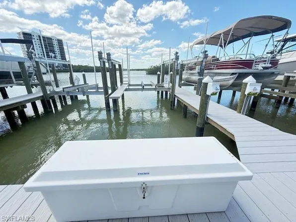 268B Wiggins Bay DR, NAPLES, FL 34110