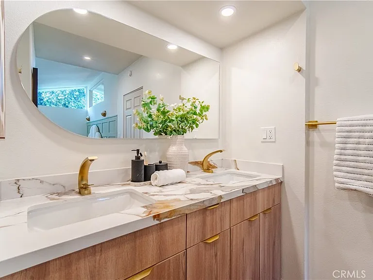 236 Mission Dr — Photo 22