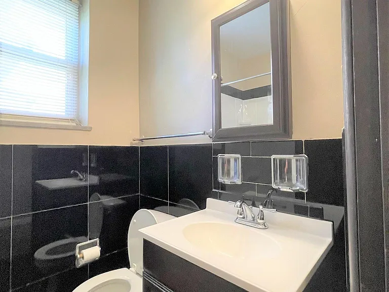5712 Phillips Ave #B9 — Photo 55