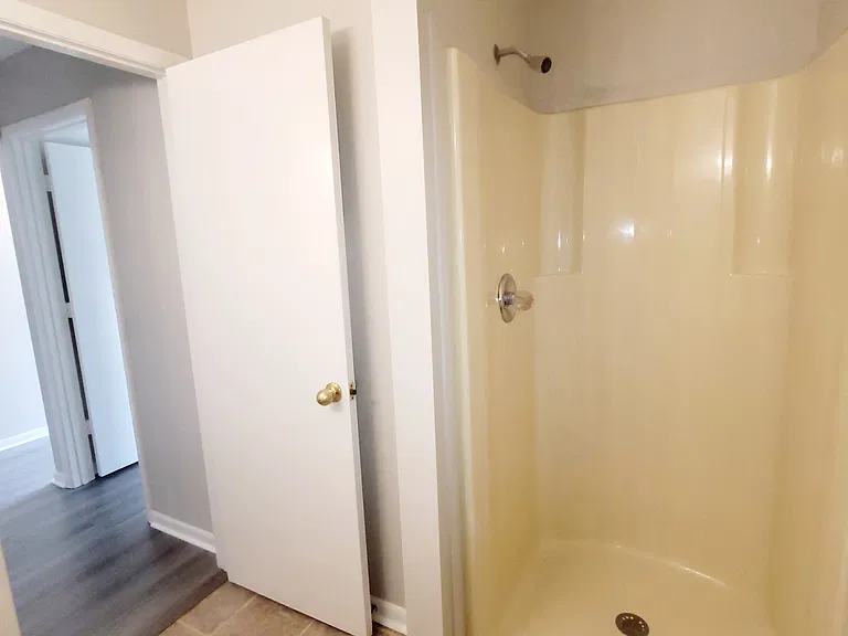 410 Landing Blvd — Photo 17