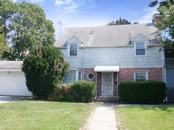 20 Ingraham Lane, Hempstead, NY 11550