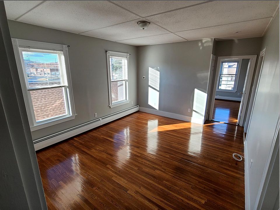 126 Lynnfield St Peabody MA Zillow