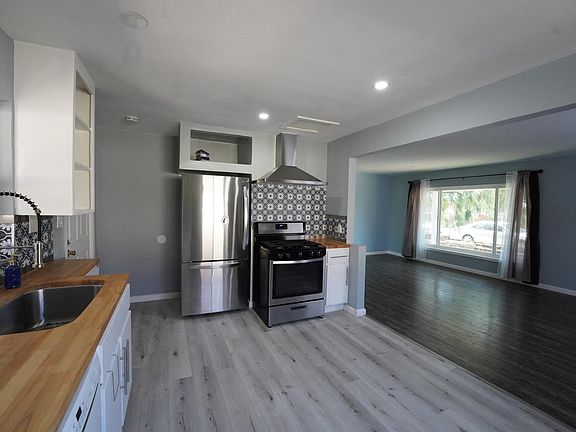 4th image of 4417 E Nichols Ave