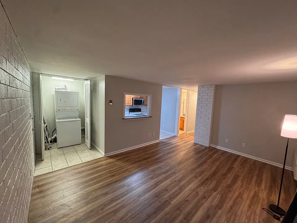 Living room showing laundry facility
Approx, 16.5' by 12.5'