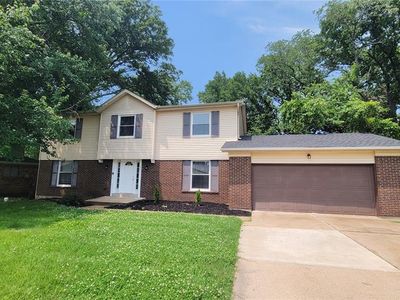 12331 Woodline Dr, Saint Louis, MO, 63141