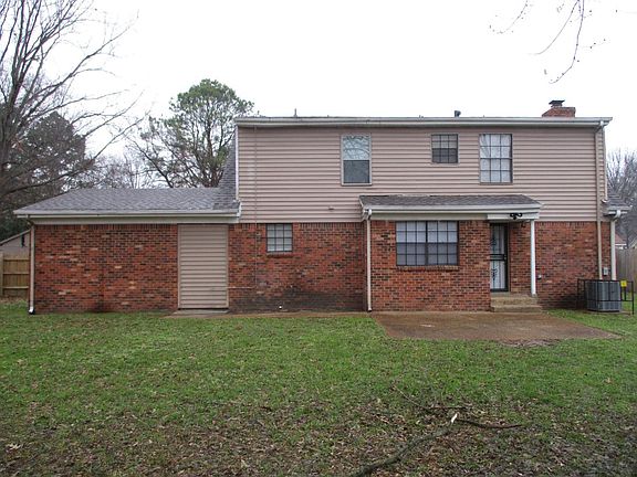3rd image of 6685 Bainbridge Dr