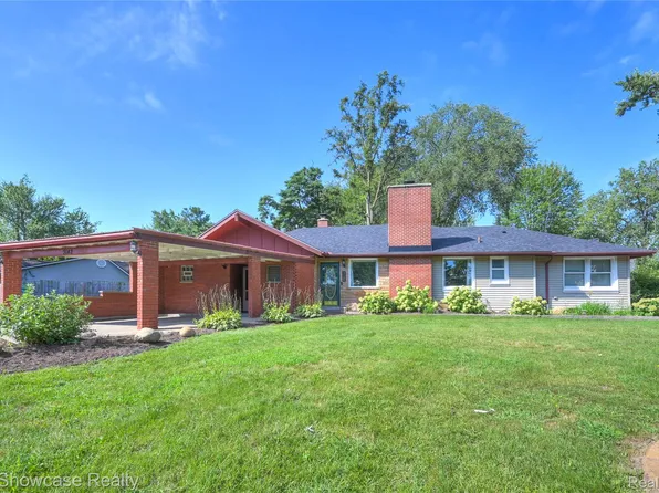 3142 Adele Ter, Commerce Township, MI 48382